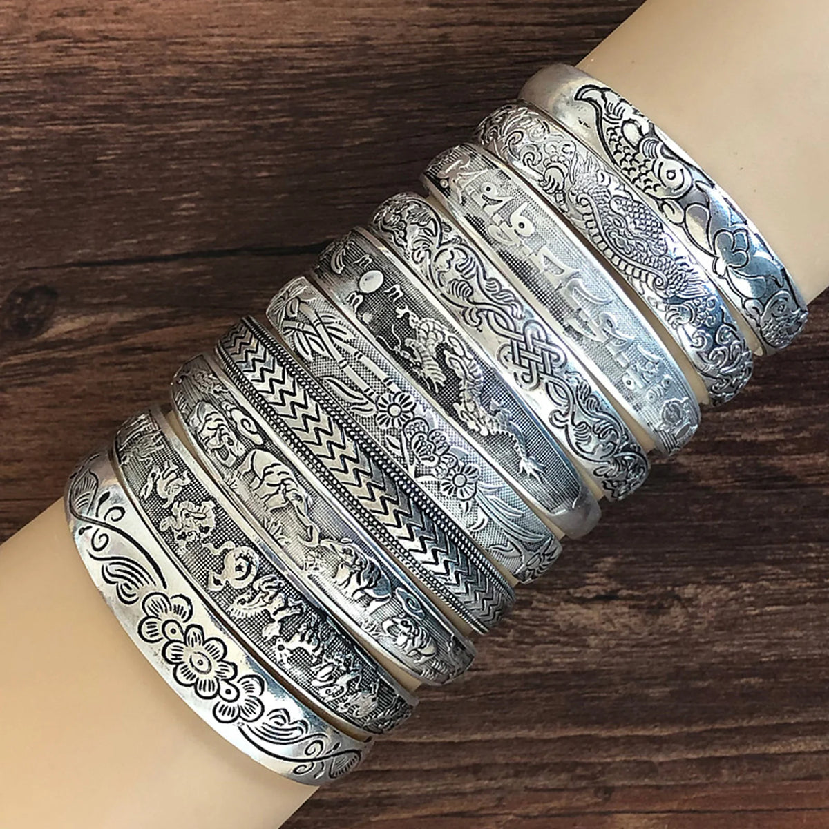 Vintage Antique Silver Color Animal Snake Flower Pattern Bangles For Women Bohemian Open Metal Bracelets Party Jewelry Gifts